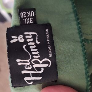 Hell Bunny Green Capri
